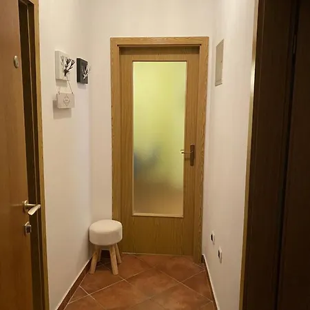 公寓 Apartma Art 伊佐拉